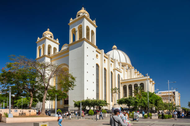 El Salvador (SV) eSim